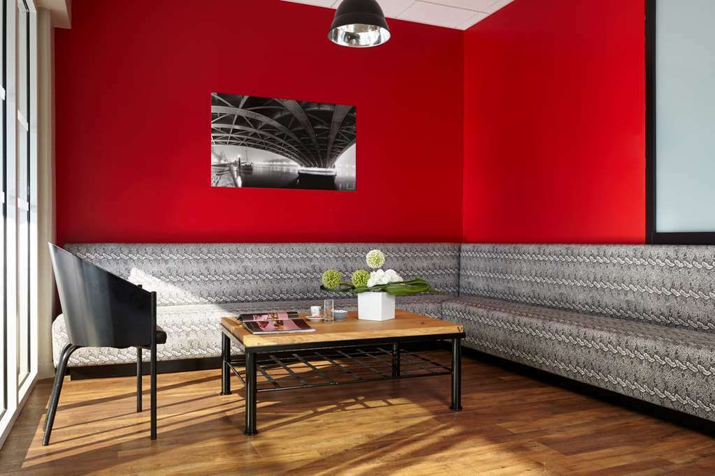 Kyriad Lyon Est Stadium Eurexpo Мезье Интерьер фото